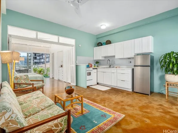 1020 Green St APT 204, Honolulu, HI 96822