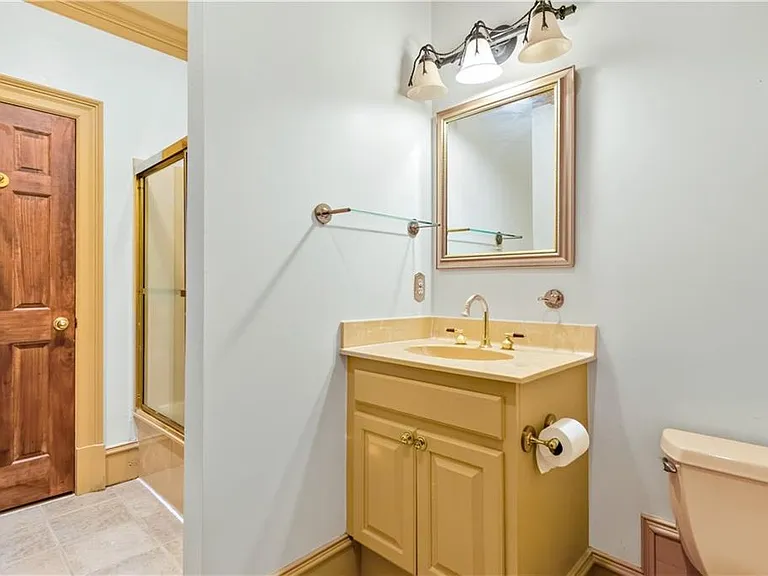 430 W Wesley Rd NW — Photo 45