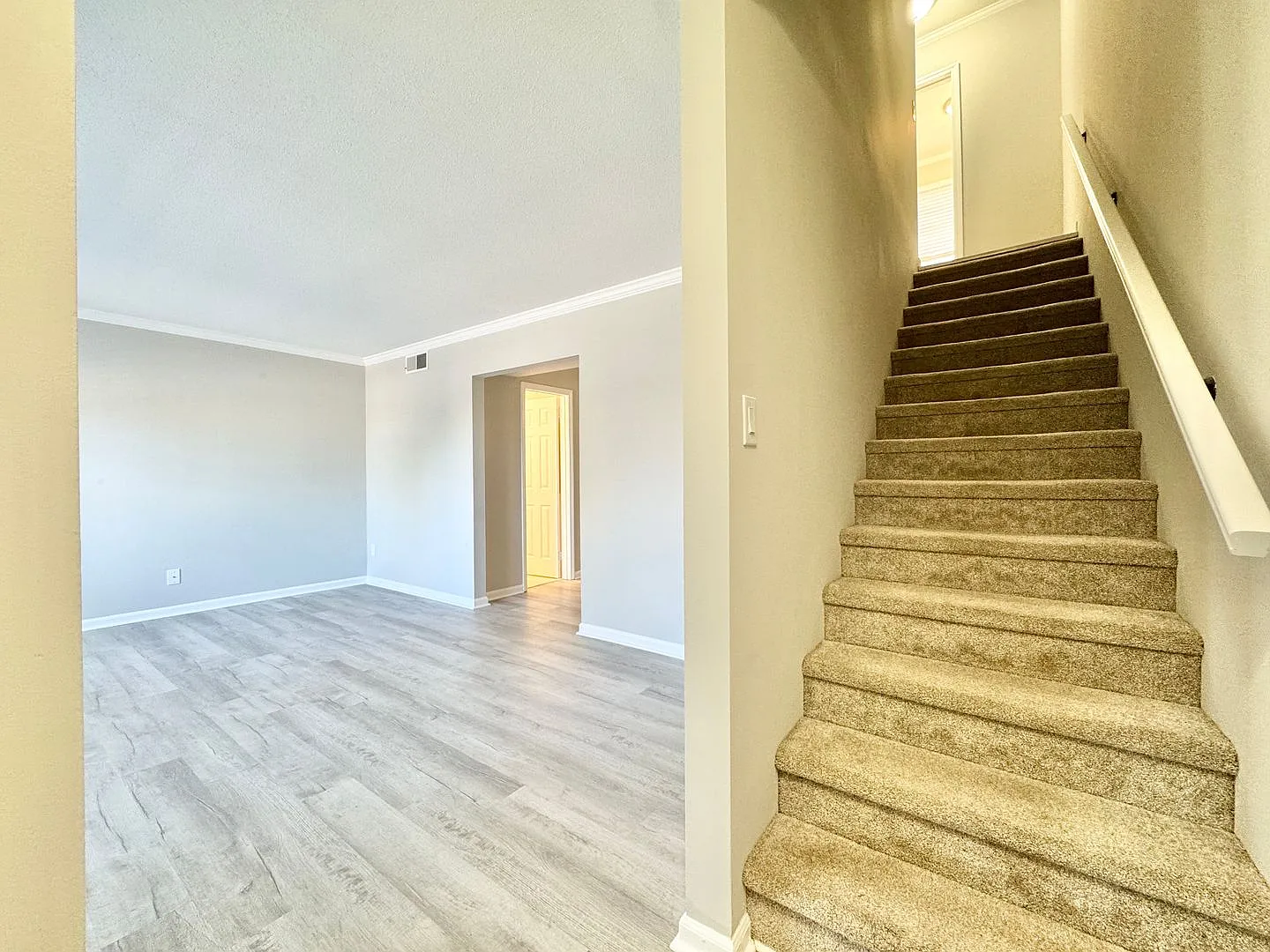 Updated 2 Bedroom End Unit Townhome in High Point! — Photo 3