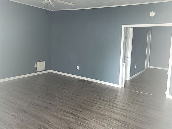 2nd image of 1004 W Madison St