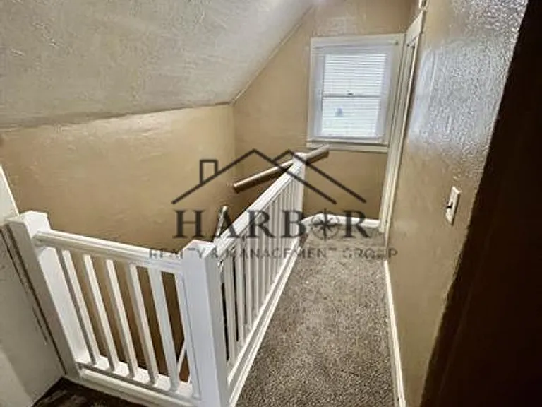 403 10th St NW — Photo 7