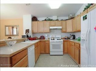 8463 Moorland St #8A, Anchorage, AK 99502