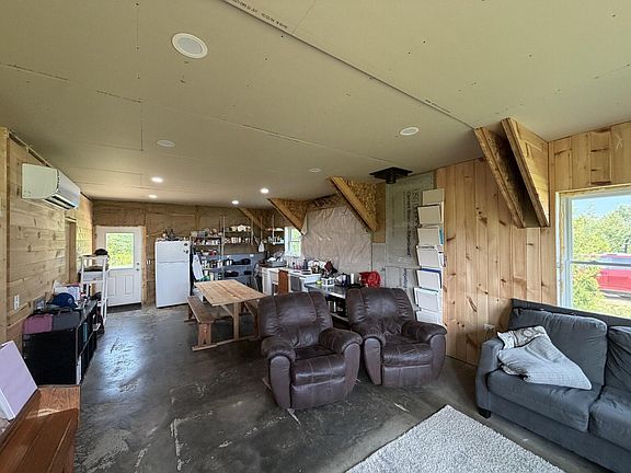 5th image of 180 Moose Brook Road