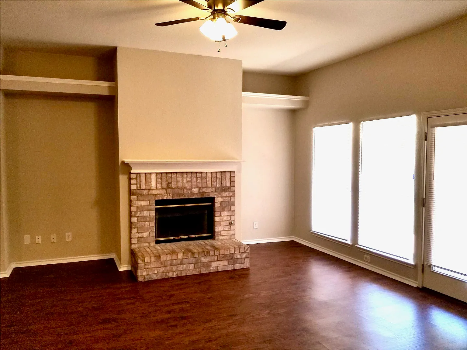 3 bed, 1681 sqft, $2,500 — Photo 2