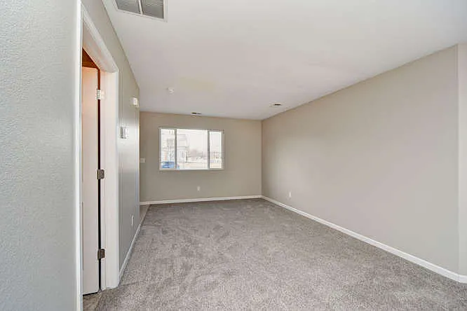 3380 Saratoga St #F — Photo 6