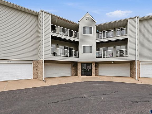 4th image of 4609 S Oxbow Ave APT 304