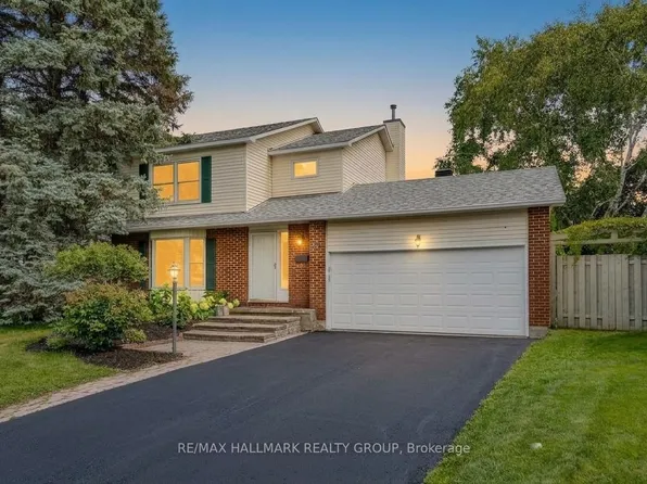 34 Starling Cres, Ottawa, ON K2J 2L9