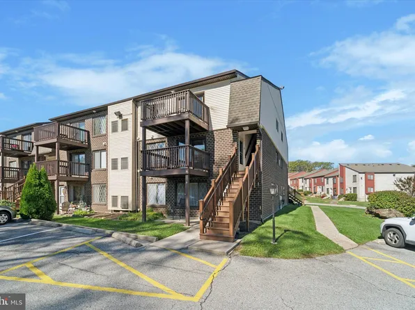 5200 Hilltop Dr APT V13, Brookhaven, PA 19015