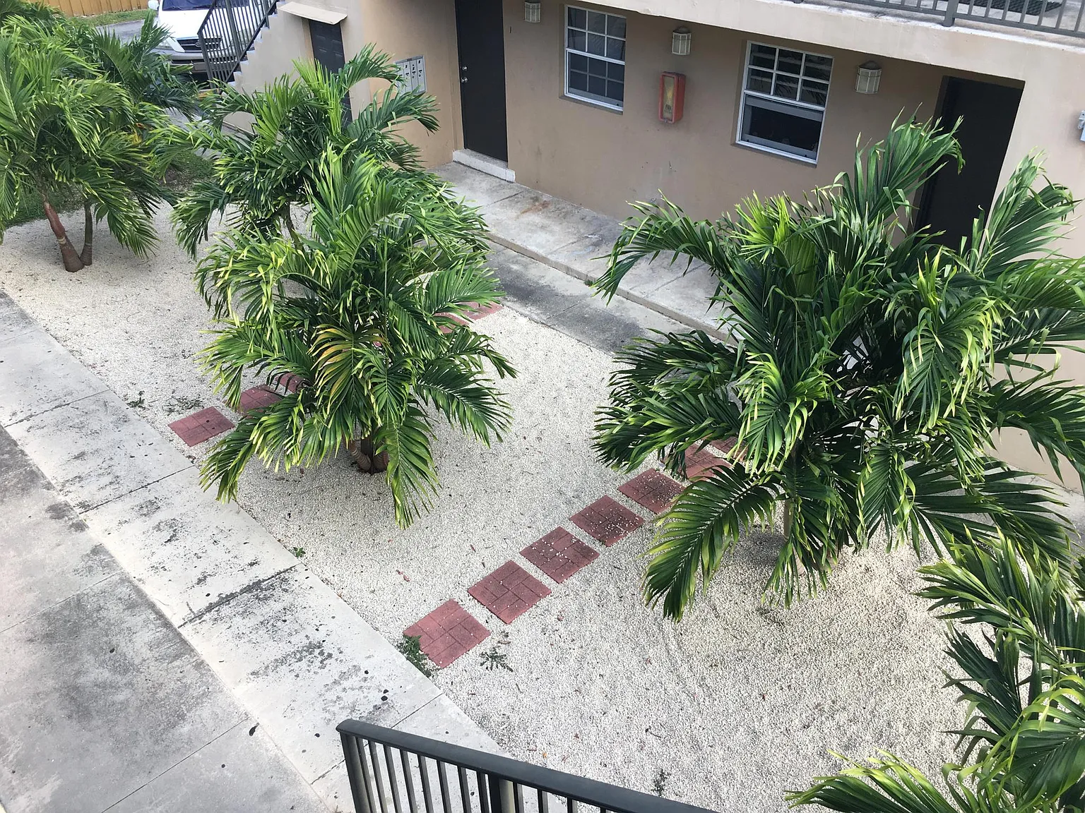 2 bed, $1,600 — Photo 2