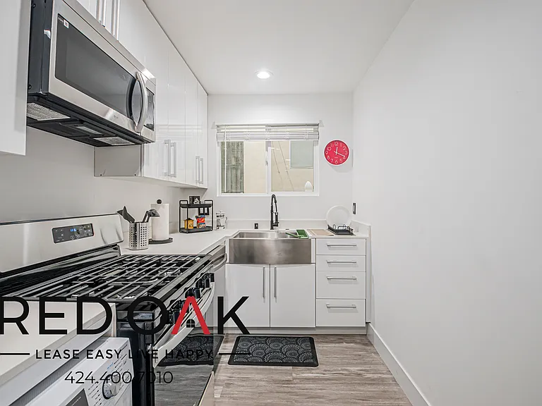 1346 N Fuller Ave #3 — Photo 8