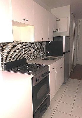 2nd image of 47 Clifton Pl #2K