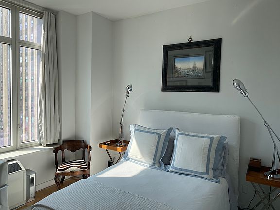 3rd image of 325 5th Ave APT 23B