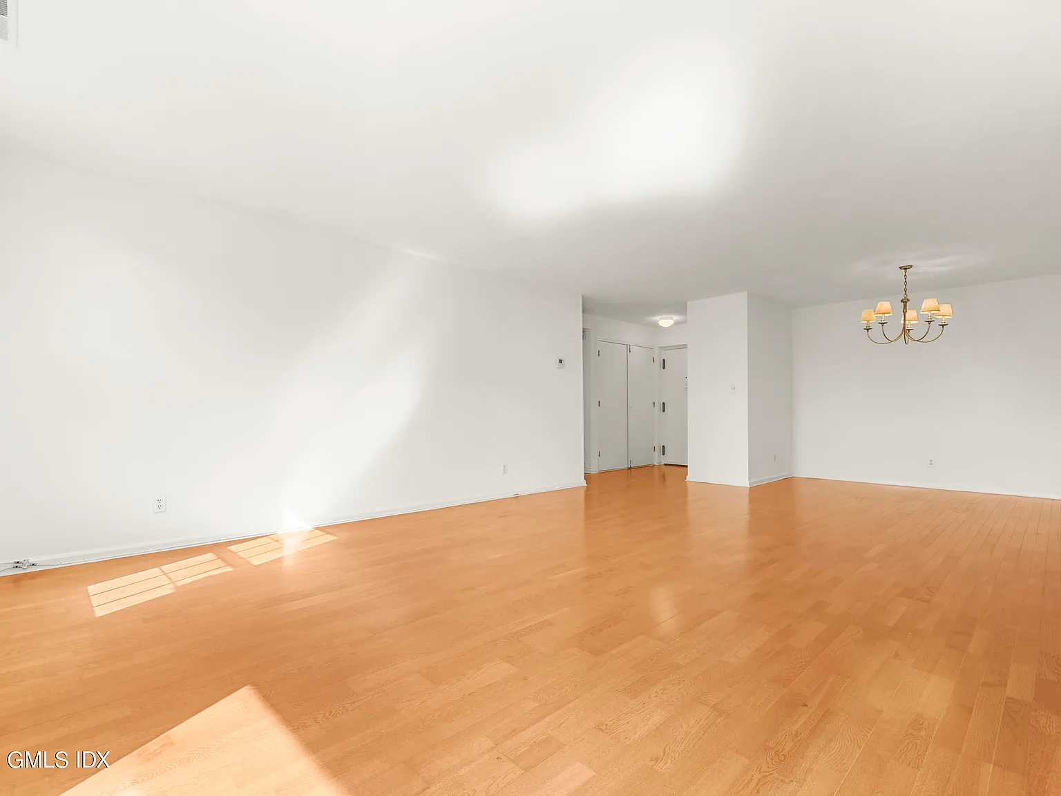 2 bed, 1.5 bath, 1179 sqft, $3,800 — Photo 4