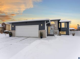 5409 S Mandy Ave, Sioux Falls, SD 57106