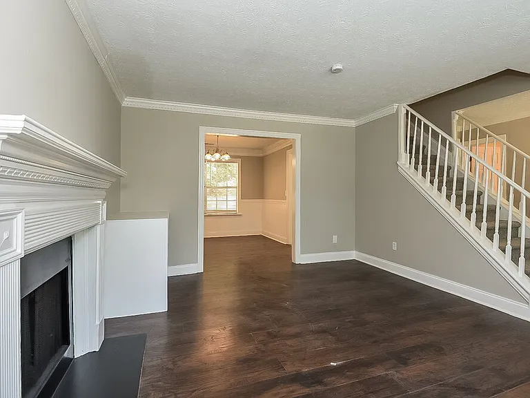 885 Trace Cir NE — Photo 6