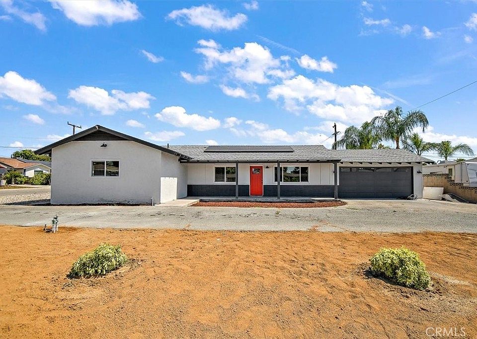 1st image of 40585 Sanalamar Dr