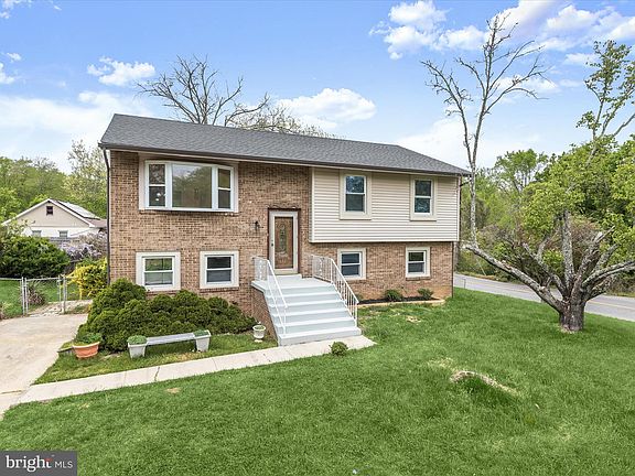 2nd image of 8301 Gibbons Dr