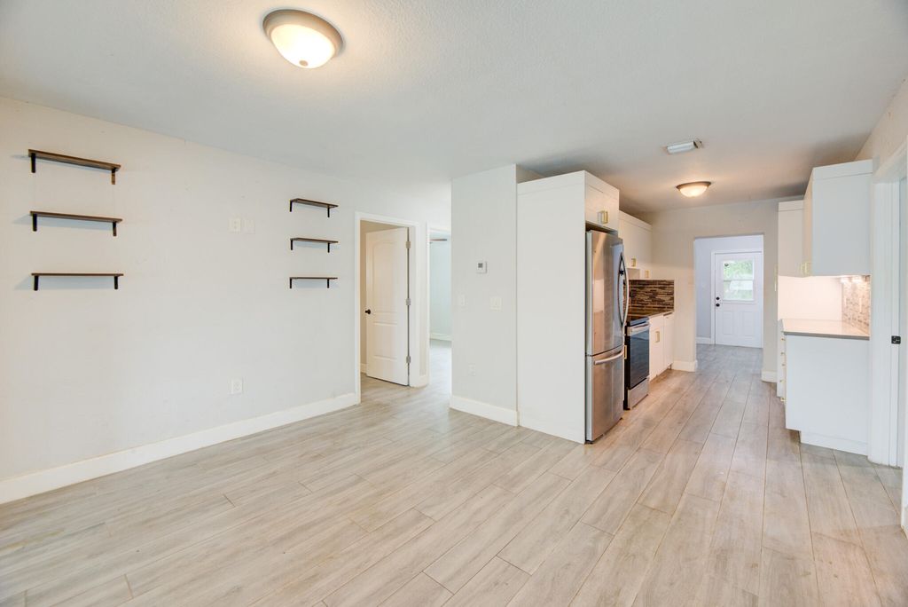 2633 NE 16TH Avenue, photo 7