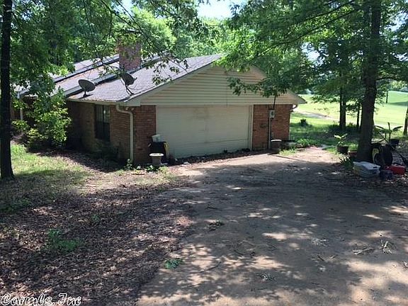 3rd image of 140 Pineapple Dr