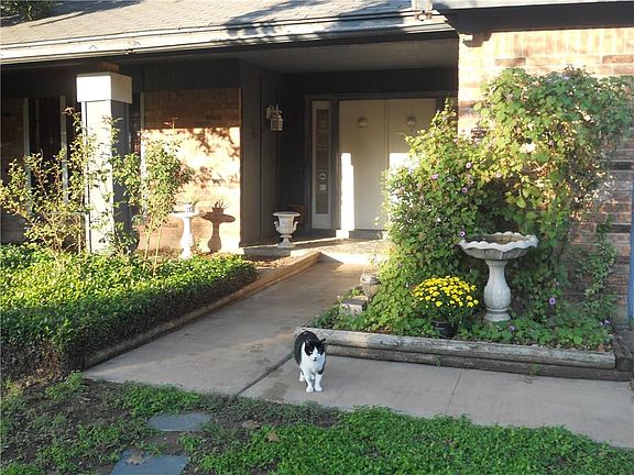 4th image of 13104 Villa Park Dr
