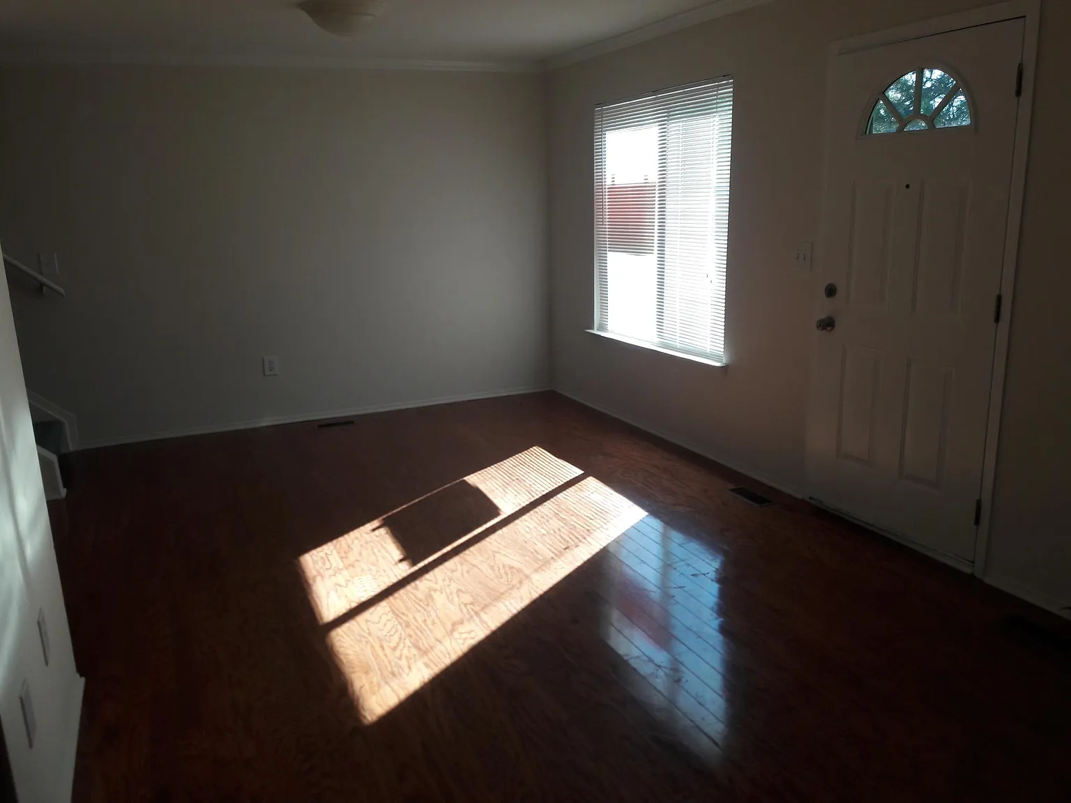 2 bed, 1.5 bath, 1000 sqft, $1,575 — Photo 3