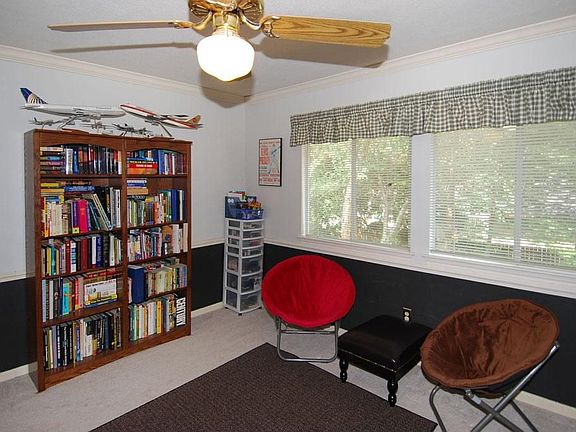 2nd image of 2911 Woodland Ridge Dr