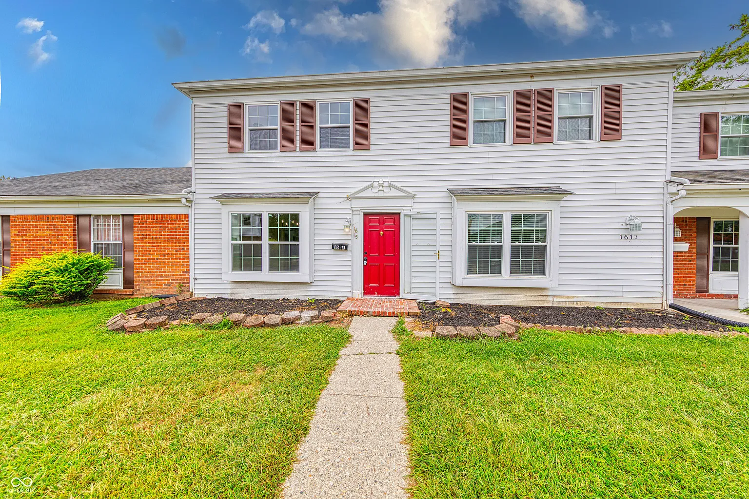 1615 Marborough Ln photo 1