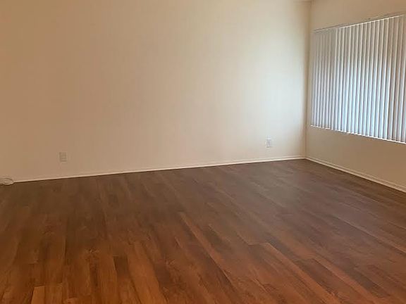 3rd image of 3950 W 226th St #5fbb06fdb