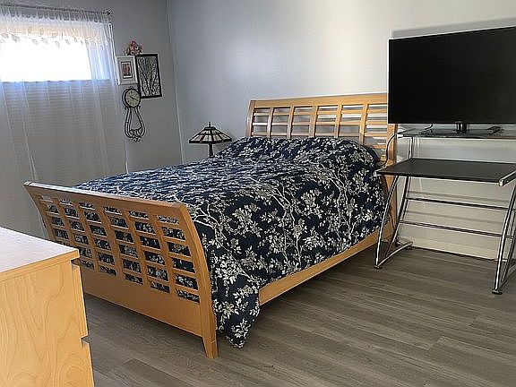 4th image of 12 Temple Garden Ct