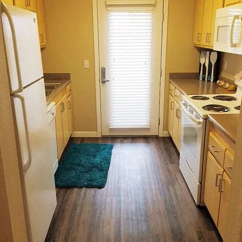 DAVINCI APARTMENTS — Photo 12