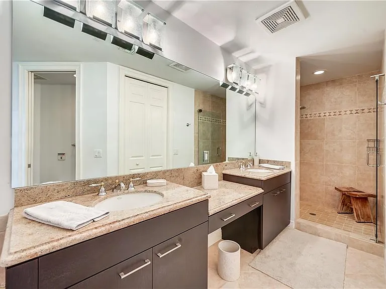 705 10th St S #301 — Photo 20