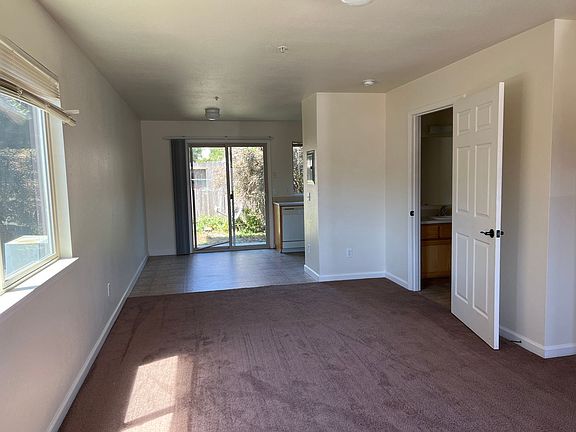 5th image of 2728 Central Ave #A