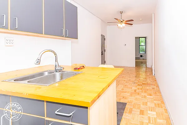 Rented by MySpaceNYC | media 10