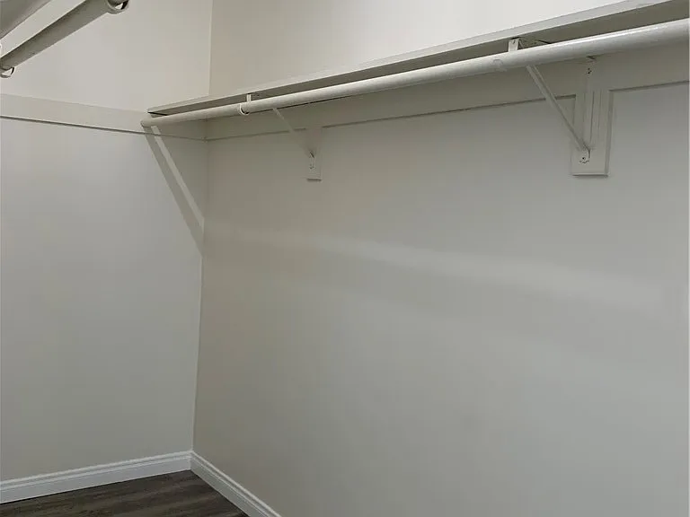 656 Lemar Park Dr — Photo 12