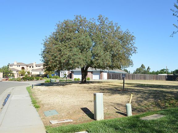 5th image of 9067 Quail Cove Dr