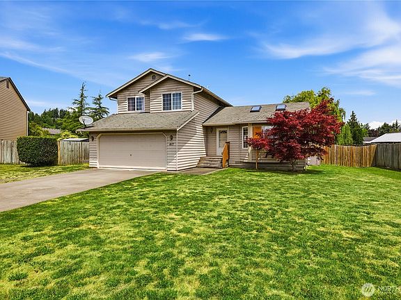 2nd image of 417 Yakima Boulevard