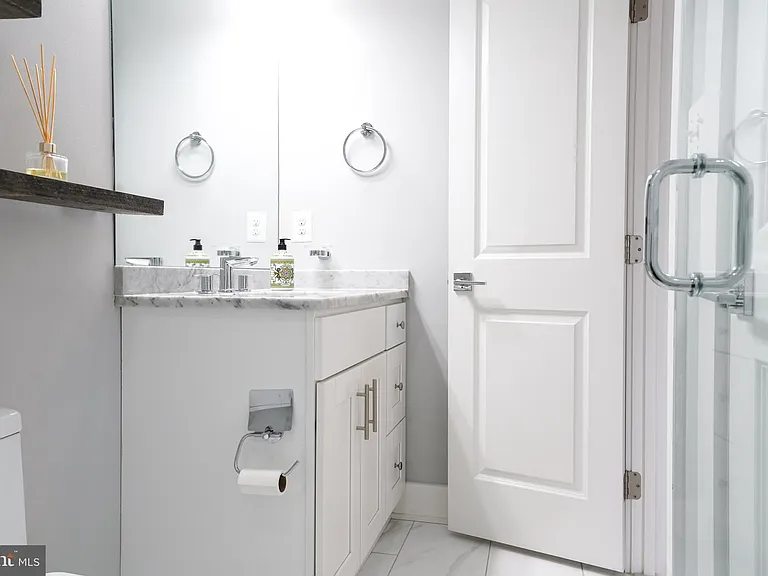 1632 K St NE #PENTHOUSE — Photo 33