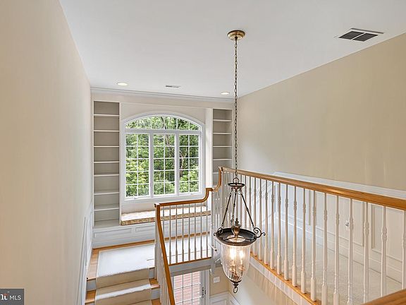 4th image of 118 Woodridge Dr