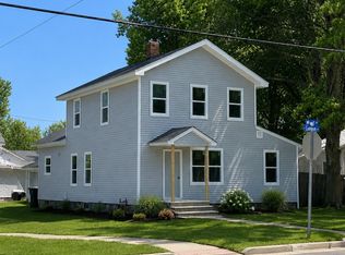 121 W Cushman St, Three Rivers, MI 49093