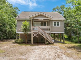 107 SW 26th St, Oak Island, NC 28465