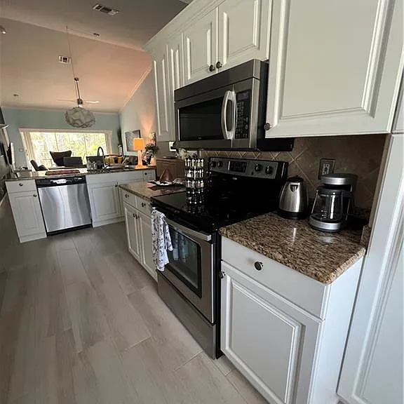 1095 Partridge Cir #201 — Photo 8