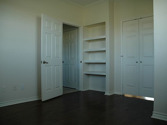 5th image of 101 Collin Green Dr