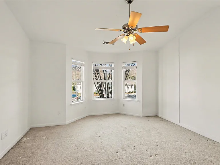 2515 Brackley Pl NW — Photo 18