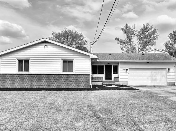 1502 Nottingham St NW, Warren, OH 44485