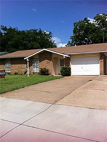 1st image of 1025 Woodmere Dr