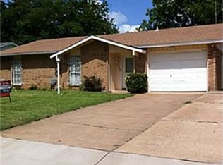 1025 Woodmere Dr, Lewisville, TX 75067