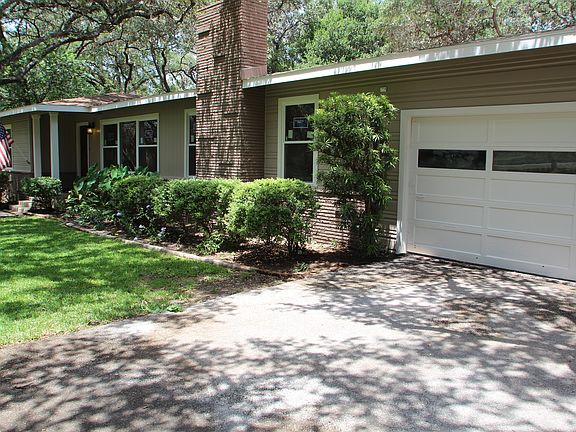2nd image of 117 Moss Dr