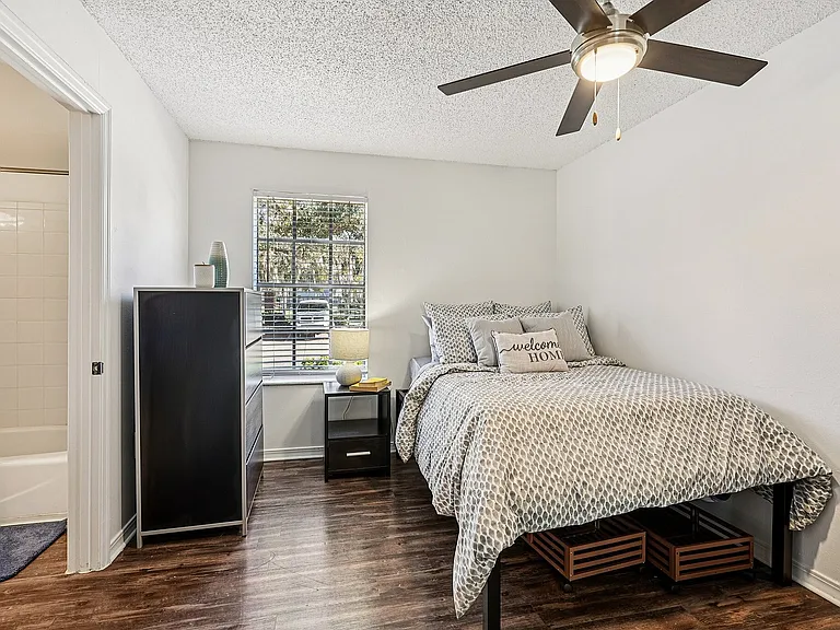 20-web-or-mls-SW 27th St-S1212-020