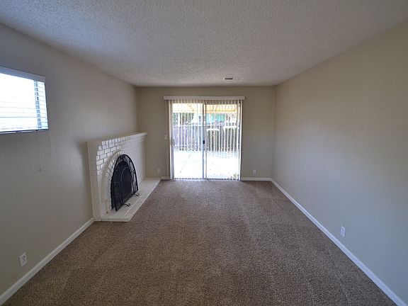 5th image of 355 Manzanita Ave