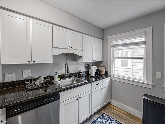 4th image of 18520 Winslow Rd